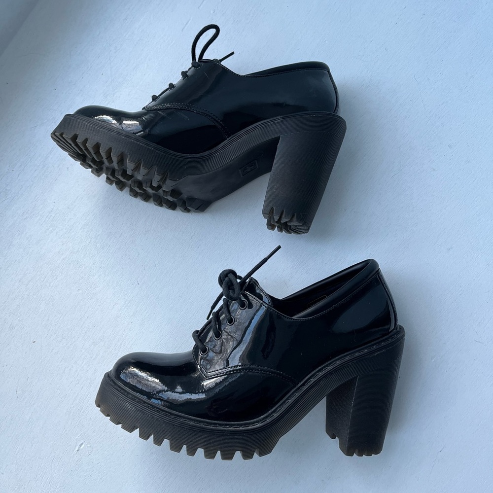 Black Patent Leather Chunky Heel Shoes